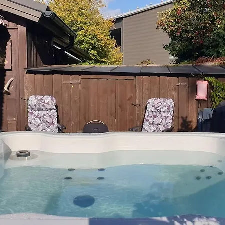 Dream House With Hot Tub And Sauna 2 Bedrooms Appartamento Vantaa